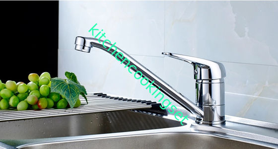 부엌 세라믹 벨브 핵심 304 스테인리스를 가진 현대 수채 꼭지