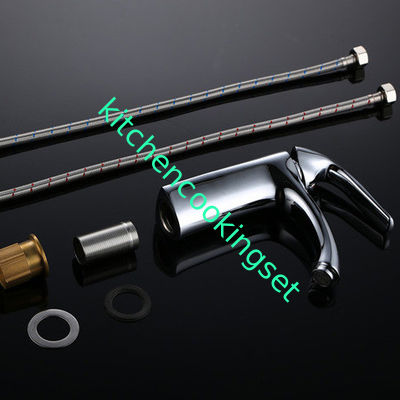 浴室によってブラシをかけられる表面処理のための正方形の現代流しのコック