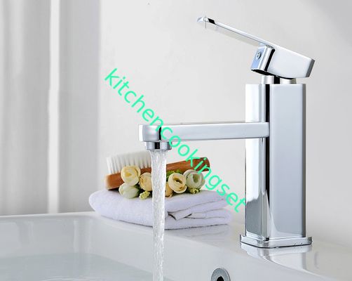 形づくサーモスタットの現代流しのコック304のステンレス鋼の物質的な正方形